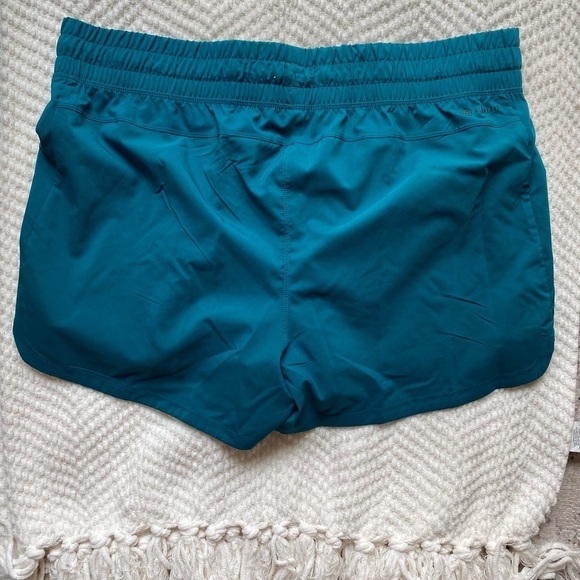 Adidas Women’s AeroReady training shorts size XL color is legacy teal NWT - Picture 9 of 12